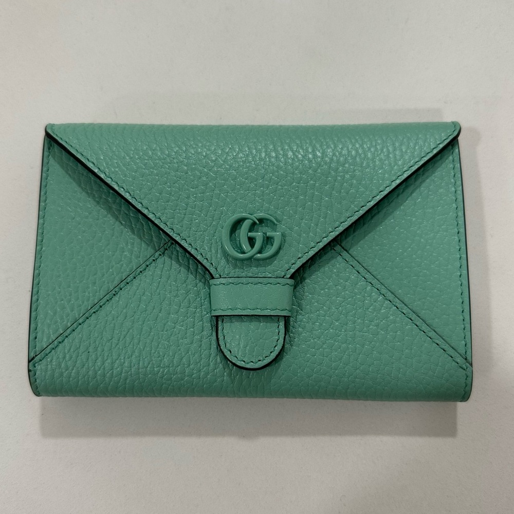 🆕 Gucci Marmont Envelope Flap Clutch